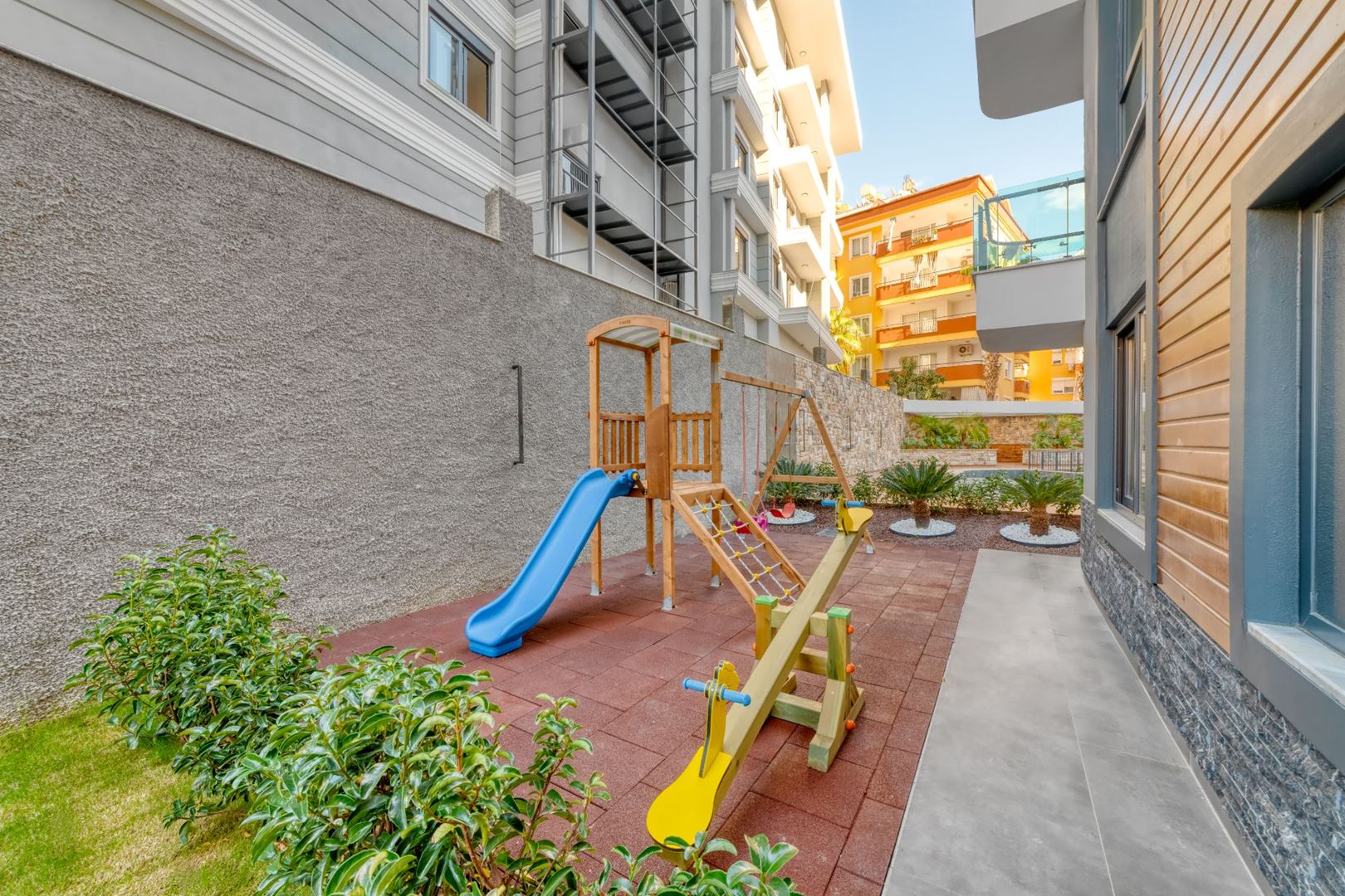 ALANYA GÜLLERPINARI’NDA MERKEZİ KONUMDA ULTRA LÜKS EŞYALI 2+1 SATILIK DAİRE · 19 · Fotoğraflar