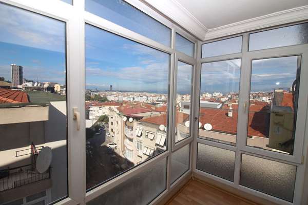 ESENYALIDA HIFZISSIHHA PAZAR YERİ YANI ARAKAT 3+1 KİRALIK