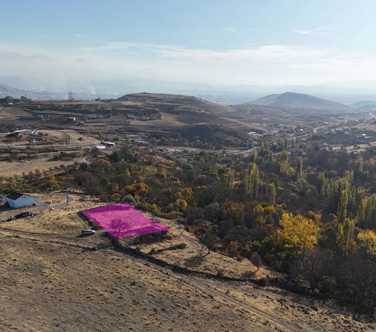 AKDAMAR - MOLU'da 900m² SATILIK BAĞ YERİ