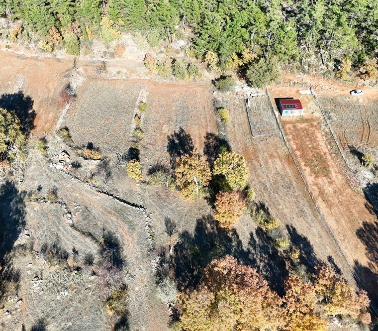Kuyucak yan yana fırsat iki tapu birden toplam 1700 m2 arazi
