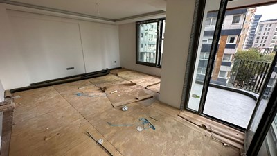 Kalamış Wyndham Çapraz Sokak İçinde Sıfır Binada 3+1 Balkonlu