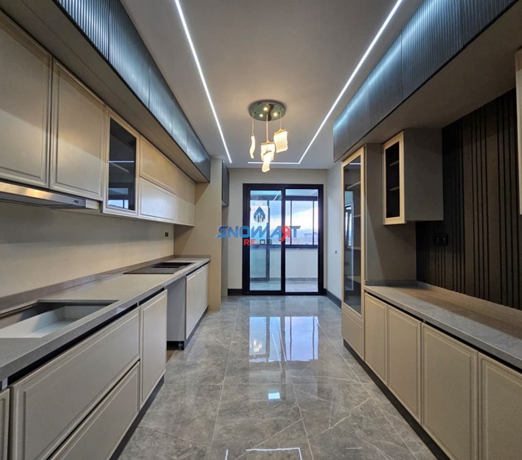 KOMBİNA DA AYRICALIKLI YAŞAM ULTRA LÜKS 4+1 SIFIR DAİRELER