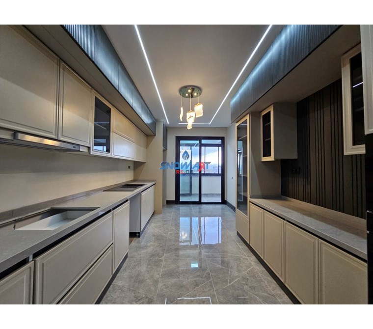KOMBİNA DA AYRICALIKLI YAŞAM ULTRA LÜKS 4+1 SIFIR DAİRELER