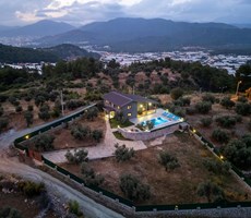Fethiye Bozyer'de Satılık 4+1 Özel Havuzlu Lüks Villa