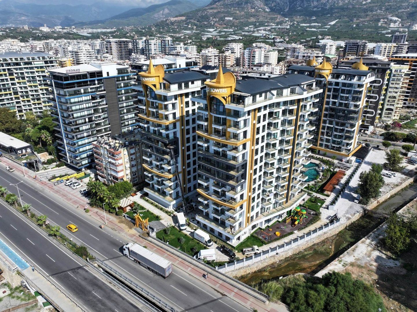ALANYA MAHMUTLARDA YERDEN ISITMALI DOĞA MANZARALI 1+1 SATILIK DAİRE