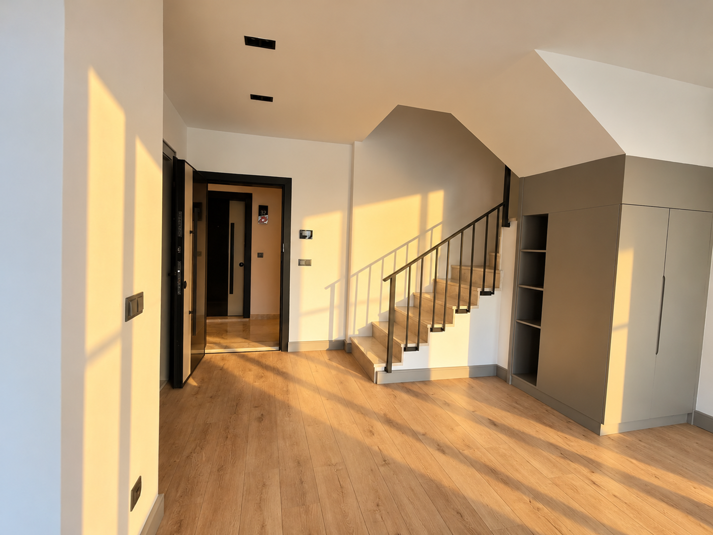 ALANYA KESTELDE DENİZE İLK BİNA FUL DOĞA MANZARALI 2+1 YENİ PENTHOUSE SATILIK DAİRE