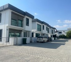 LEFKOŞA YENİKENTDE SATILIK TÜRK KOÇANLI 150 M2'DEN DUPLEX 3+1 VİLLA. BANKA KREDİSİNE UYGUNDUR.