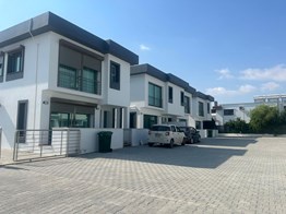LEFKOŞA YENİKENTDE SATILIK TÜRK KOÇANLI 150 M2'DEN DUPLEX 3+1 VİLLA. BANKA KREDİSİNE UYGUNDUR.