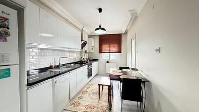 DİLEK CENGİZOĞLU'NDAN TÜRKAN SAYLAN KARŞISI NİTELİKLİ OKULLAR LOKASYONU'NDA SATILIK 3+1 DAİRE!