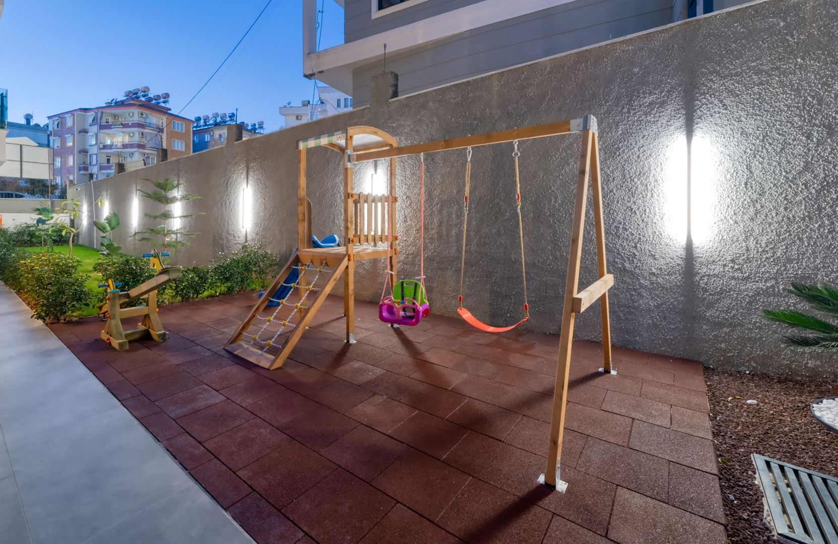 ALANYA GÜLLERPINARI’NDA MERKEZİ KONUMDA ULTRA LÜKS EŞYALI 2+1 SATILIK DAİRE · 20 · Fotoğraflar