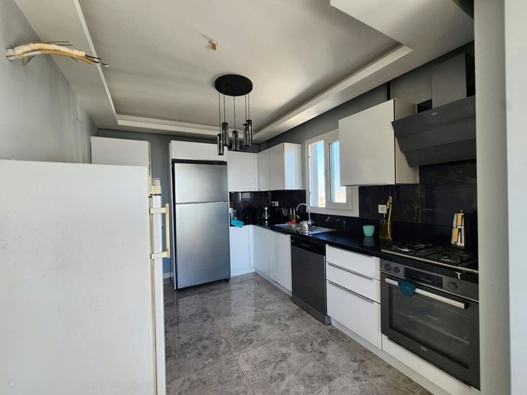 ESRA AKKAYADAN SOSYAL DONATILI SİTEİÇERİSİNDE 3+1 SATILIK DAİRE