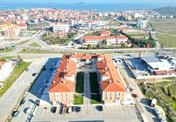Altın Emlaktan Ayvalıkta Satılık 1+1 Sıfır Lüks Daire