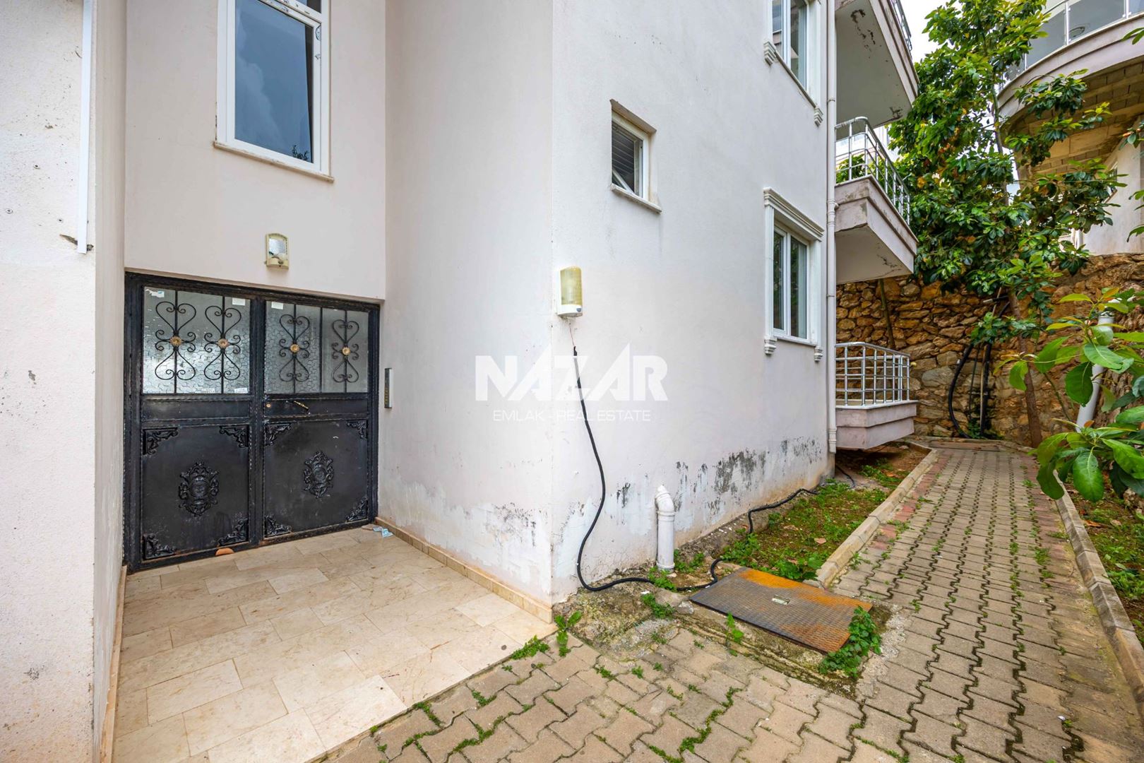 Property-photo