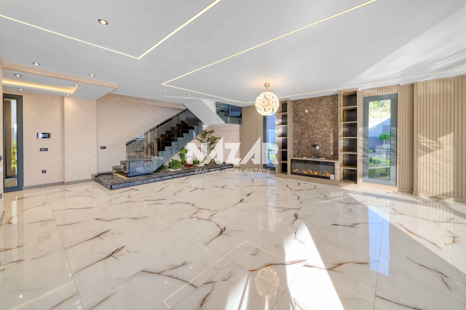 Alanya Kestel Yaylalı’da Deniz ve Kale Manzaralı 4+1 Villa 275 m2