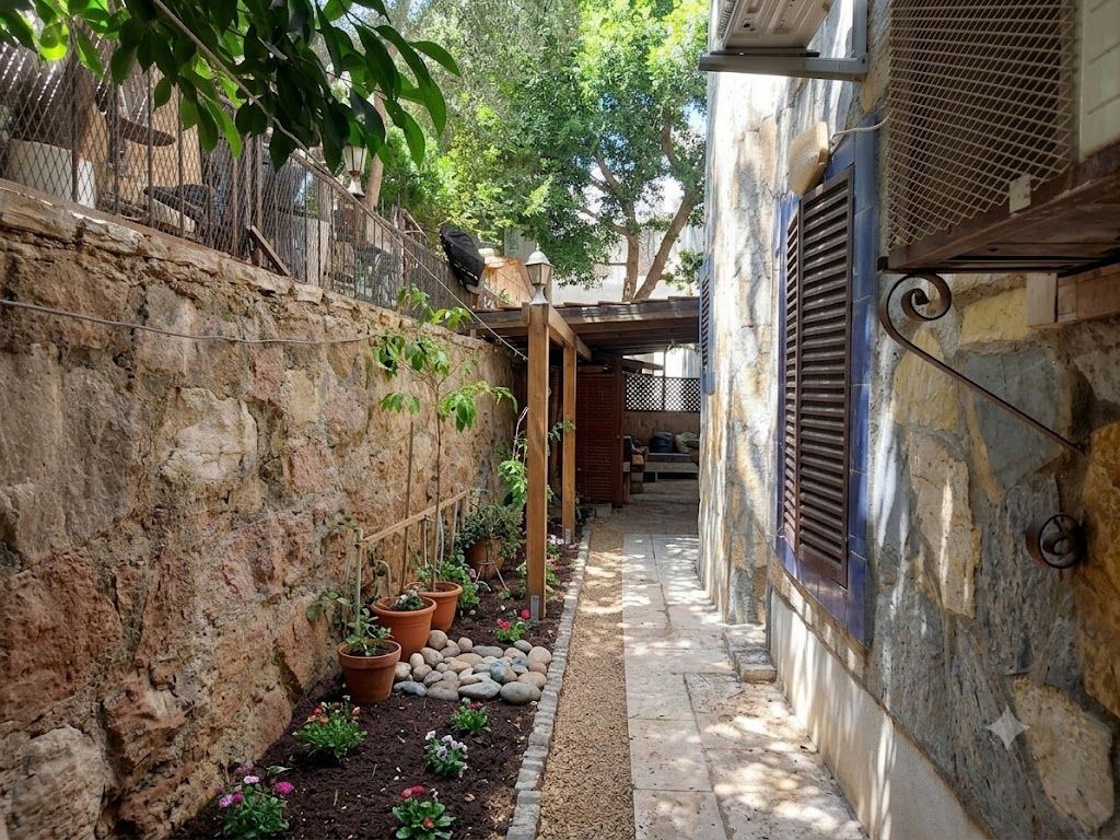 Property-photo