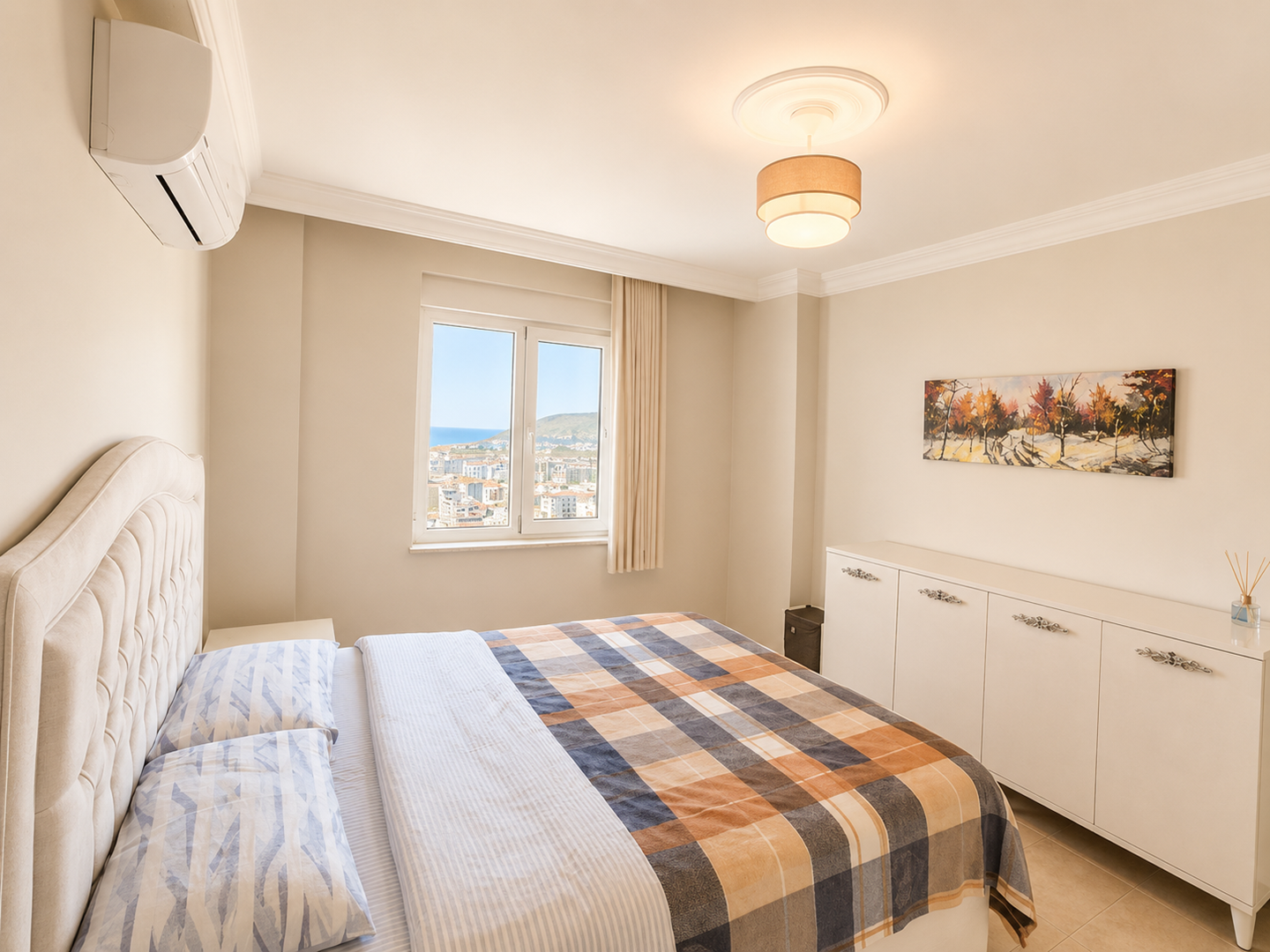 ALANYA CİKCİLLİ’DE FULL DENİZ VE KALE MANZARALI EŞYALI 1+1 DAİRE