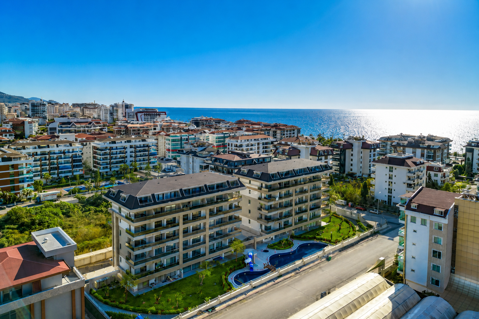 ALANYA KESTELDE DOĞA VE ŞEHİR MANZARALI MUHTEŞEM KOMPLEKS İCERİSİNDE 3+1 SATILIK PENTHOUSE