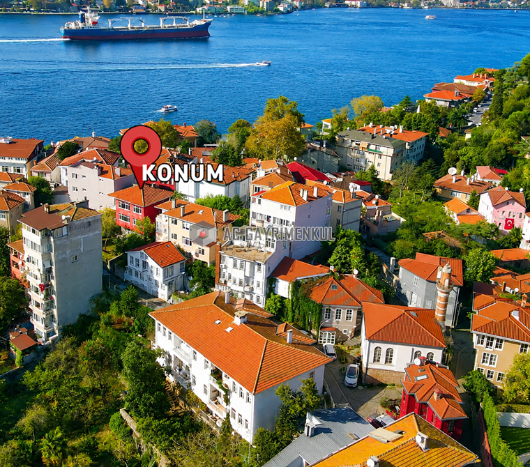 Anadolu Hisarı'nın Tarihi Sokağında Kısmi Boğaz Manzaralı Daire