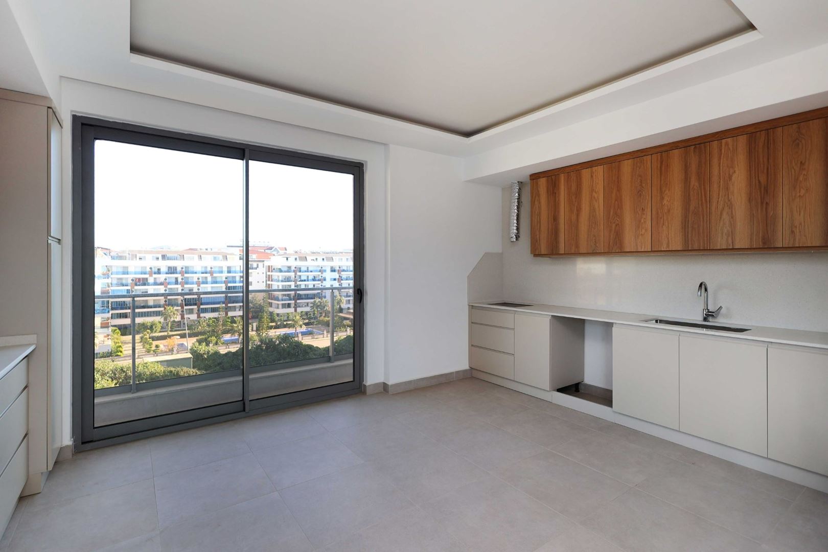ALANYA KESTELDE DOĞA VE ŞEHİR MANZARALI MUHTEŞEM KOMPLEKS İCERİSİNDE 3+1 SATILIK PENTHOUSE · 3 · Fotoğraflar
