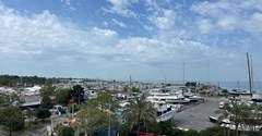Kalamış Marina Karşısında Geniş Teraslı Konuta Ofise 3+1