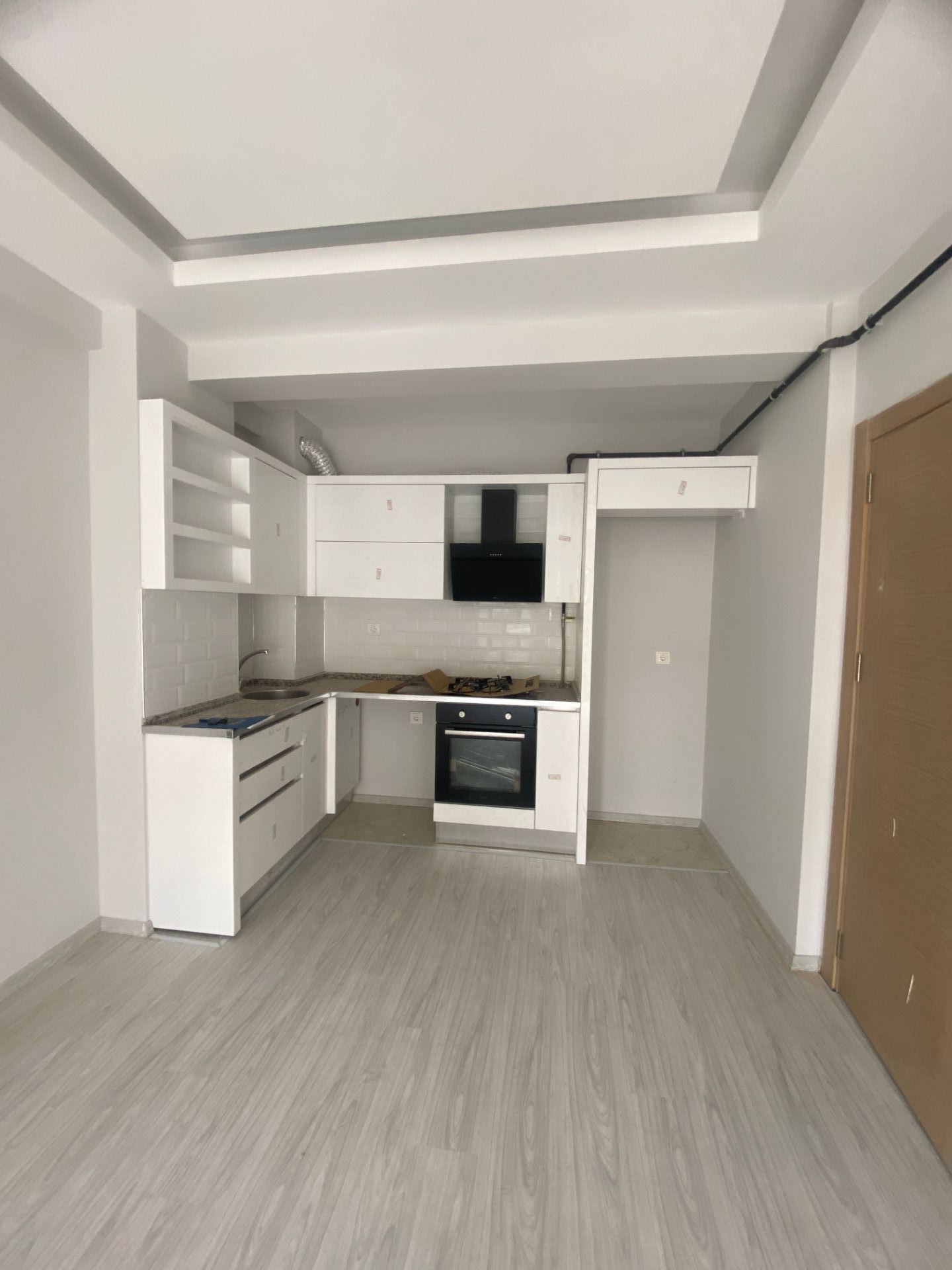 homeplan gayrimenkul atasehir de yeni bina da terasli satilik 2 1 satilik daire 405 000 tl 2 1 homeplan gayrimenkul atasehir de yeni bina da terasli satilik 2 1 satilik daire 405 000 tl 2 1