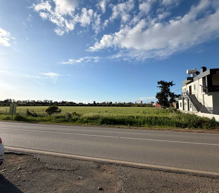 güzelyurt/ gaziveren satılık ticari arsa