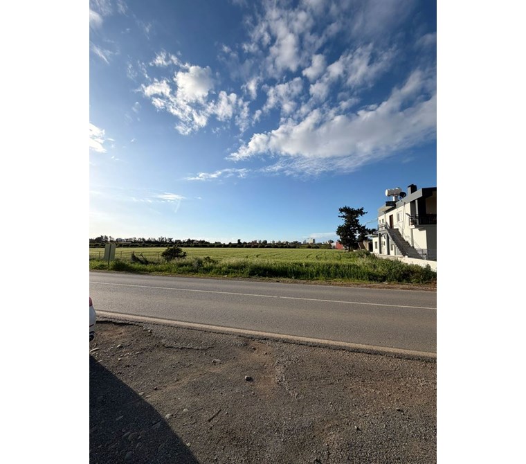 güzelyurt/ gaziveren satılık ticari arsa