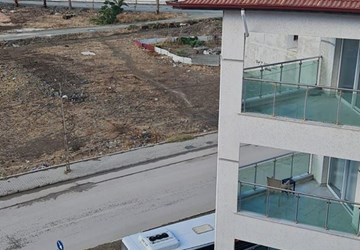 ÇOCUKLAR İÇİN OYUN    SİZİN İÇİN HUZUR ALANI  ANA CADDEDE DUBLEX