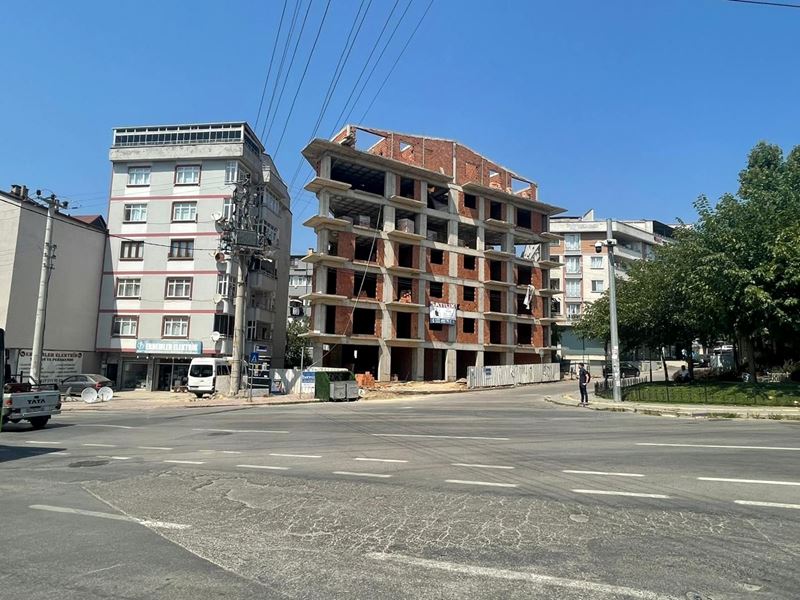 Gebze Köşklü Çeşme'de Satılık Cadde Üstü Dükkan
