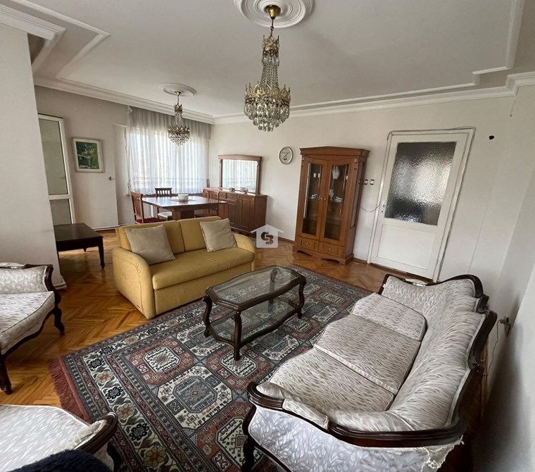 Kadıköy Merdivenköyde 3+1 kiralık daire