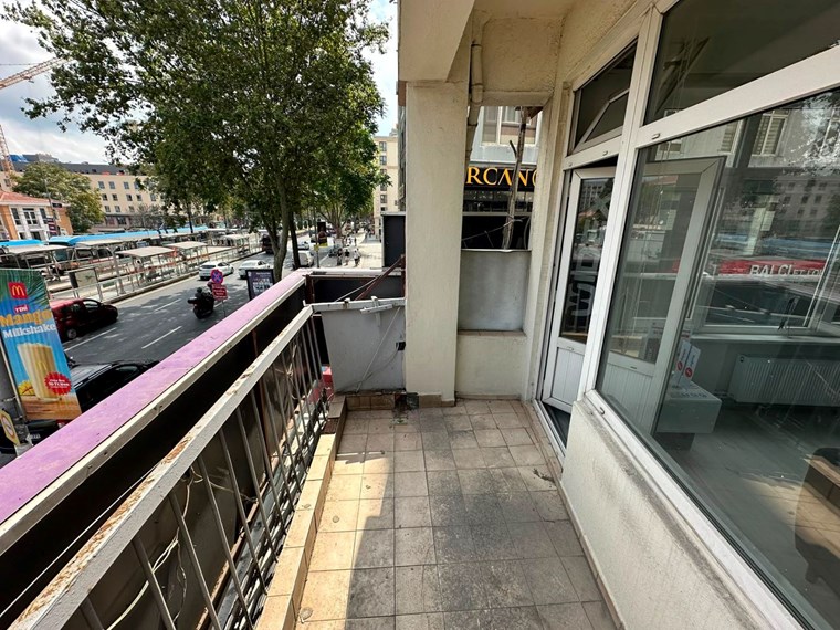 İŞ YERİNE UYGUN MİLLET CADDESİ'NDE YATIRIMLIK SATILIK DAİRE