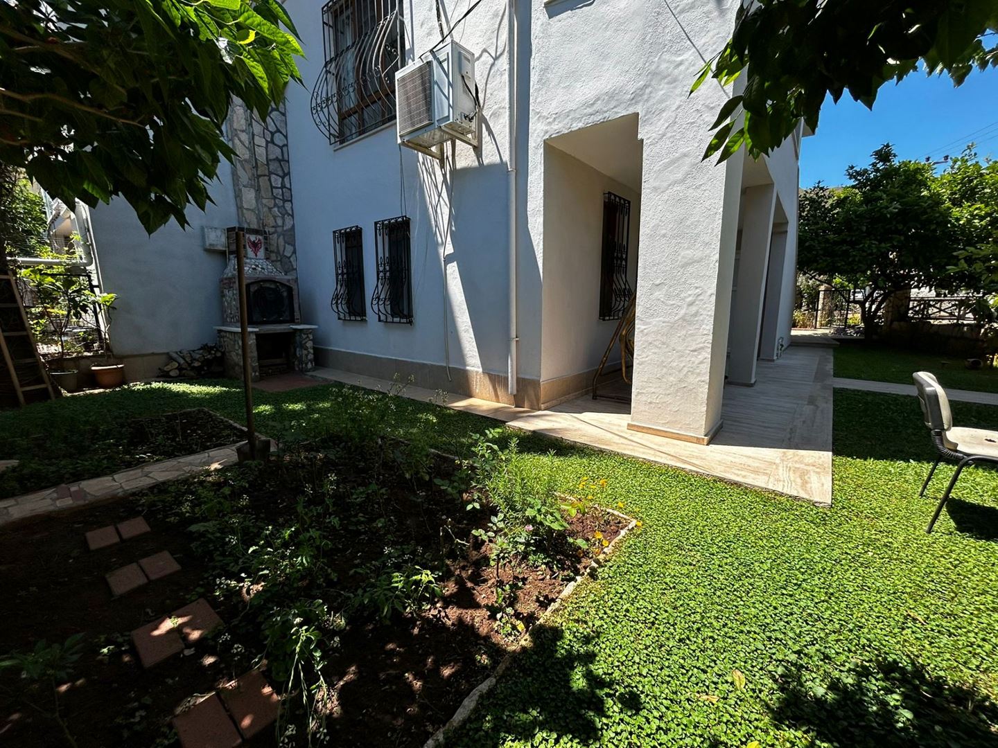 Property-photo