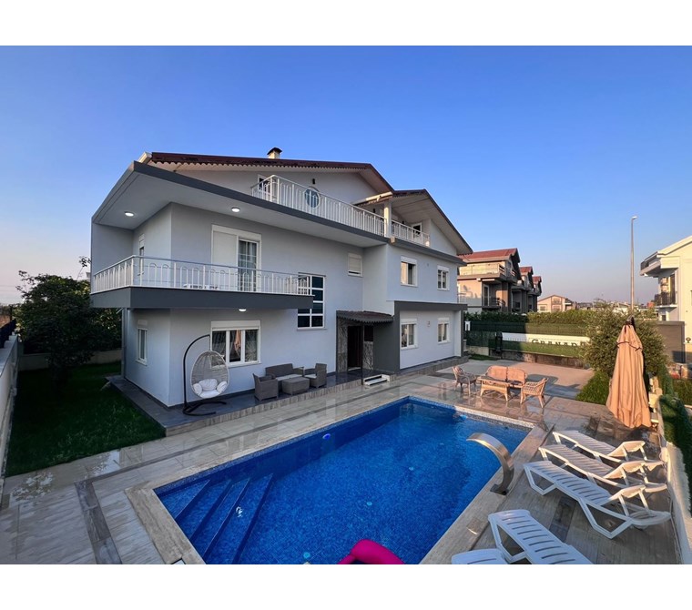 ANTALYA BELEK 6+1 SATILIK MÜSTAKİL VİLLA