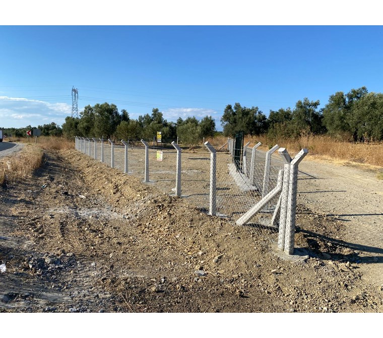 ALTIN EMLAKTAN KOZAK YOLU ASFALT ÜSTÜ SATILIK FIRSAT ZEYTİNLİK