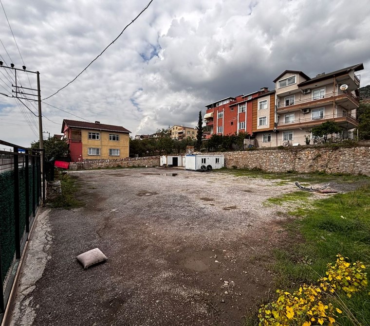 KÖRFEZ KİRAZYALIDA D-100 YAN YOLA CEPHE TİCARİ İMARLI 1029 m² SATILIK ARSA