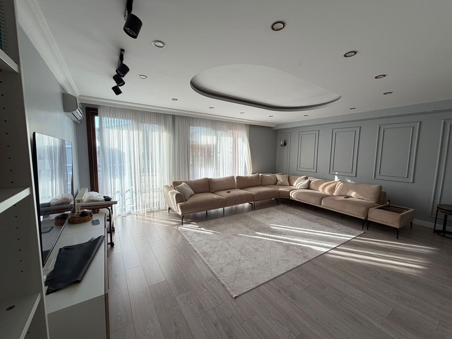 Property-photo