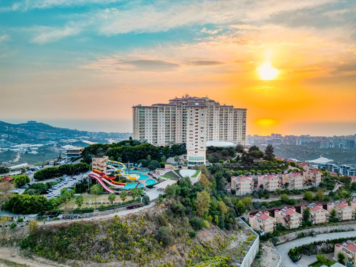 ALANYA KARGICAKTA DENİZ VE DOĞA MANZARALI MUHTEŞEM KOMPLEKS 2+1 DAİRE