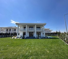 BECEN DE ULTRA LÜKS SATILIK VİLLA