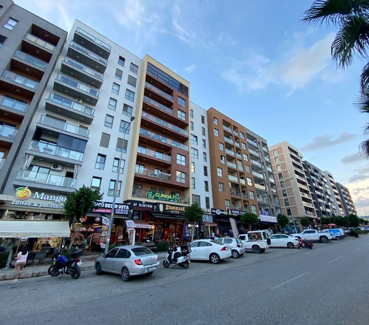 POYRAZ'DAN SUR CADDE'DE DEVREN KİRALIK GÜZELLİK MERKEZİ