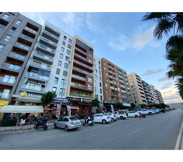 POYRAZ'DAN SUR CADDE'DE DEVREN KİRALIK GÜZELLİK MERKEZİ