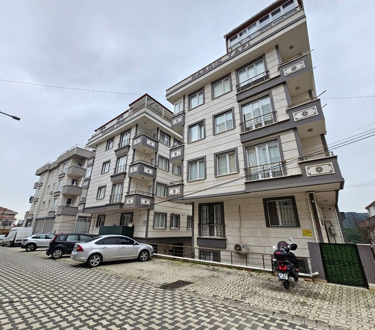 Sancaktepe Fatih Mahallesi Ortadağ Satılık 2+1 Yatırımlık Daire