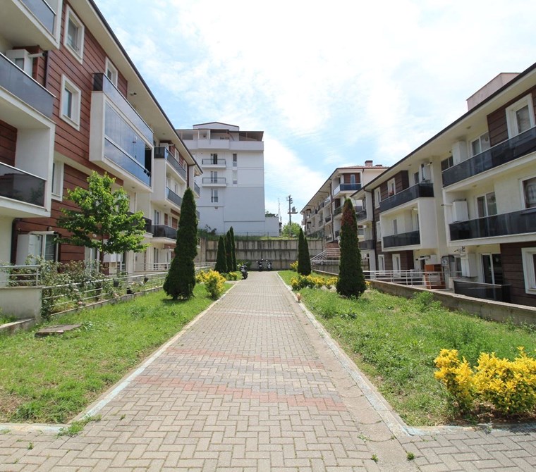 Üniversite Yolu Bağçeşme Mevkii Site İçinde Kiralık Daire