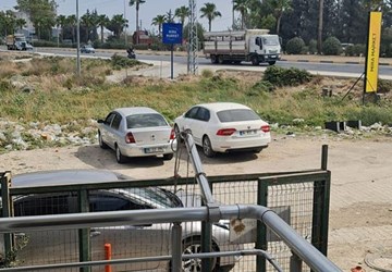 DOĞALGAZLI KOMBİLİ TAM EŞYALI YOLA 2.BİNA