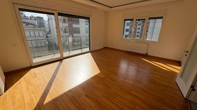 Göztepe Marmaray Yakını, 3+1 Satılık Daire, 100 m²