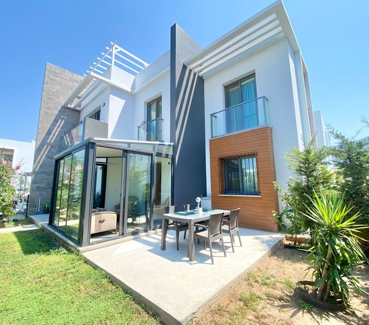 GİRNE OZANKÖY SATILIK 2+1 DAİRE