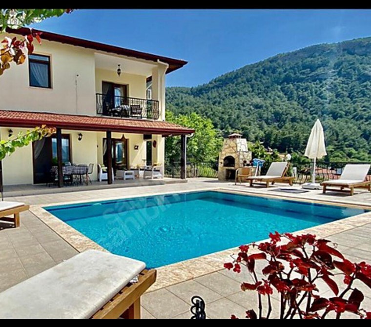 SATILIK MÜSTAKİL HAVUZLU VİLLA – YEŞİLÜZÜMLÜ / FETHİYE