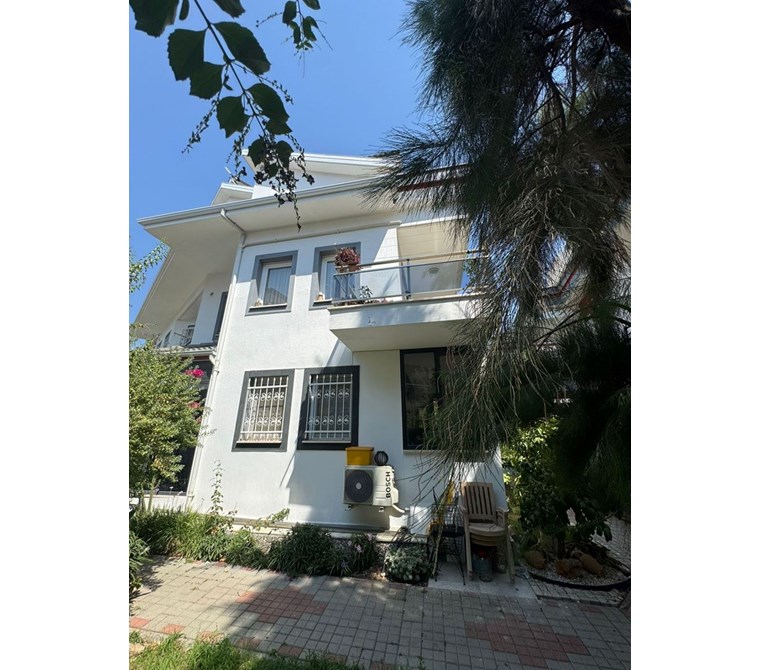 Fethiye Cami Mahallesi’nde 4+1 Geniş ve Ferah Daire – Konut Kredisine Uygun