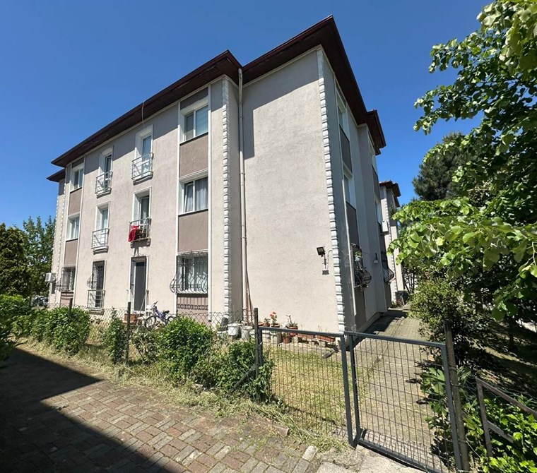 BAŞİSKELE ALTINKENT MERKEZİ KONUMDA 110 M² 3+1 ARAKAT