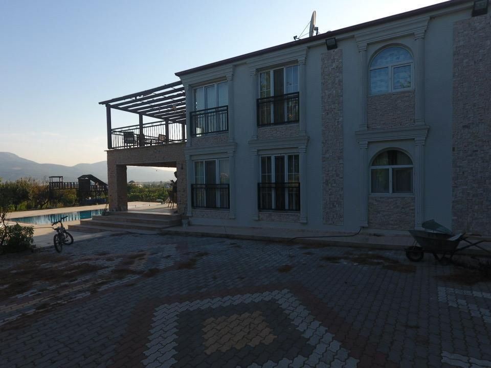 Property-photo