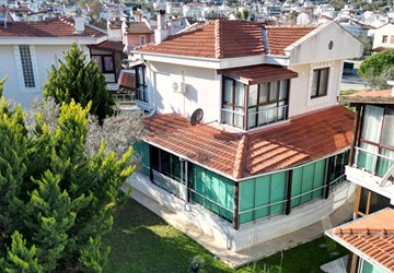 Altın Emlaktan Ayvalıkta Satılık 3+1 Masrafsız Villa